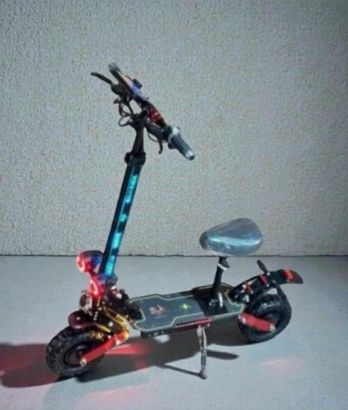 صورة سكوتر التمساح محركين X16 بـ 48 فولت